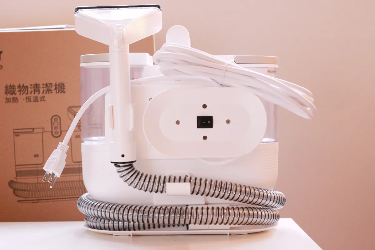 Haier 海爾防黴織物清潔機 R6 機器背面示意，含電線收納盤與軟管收納