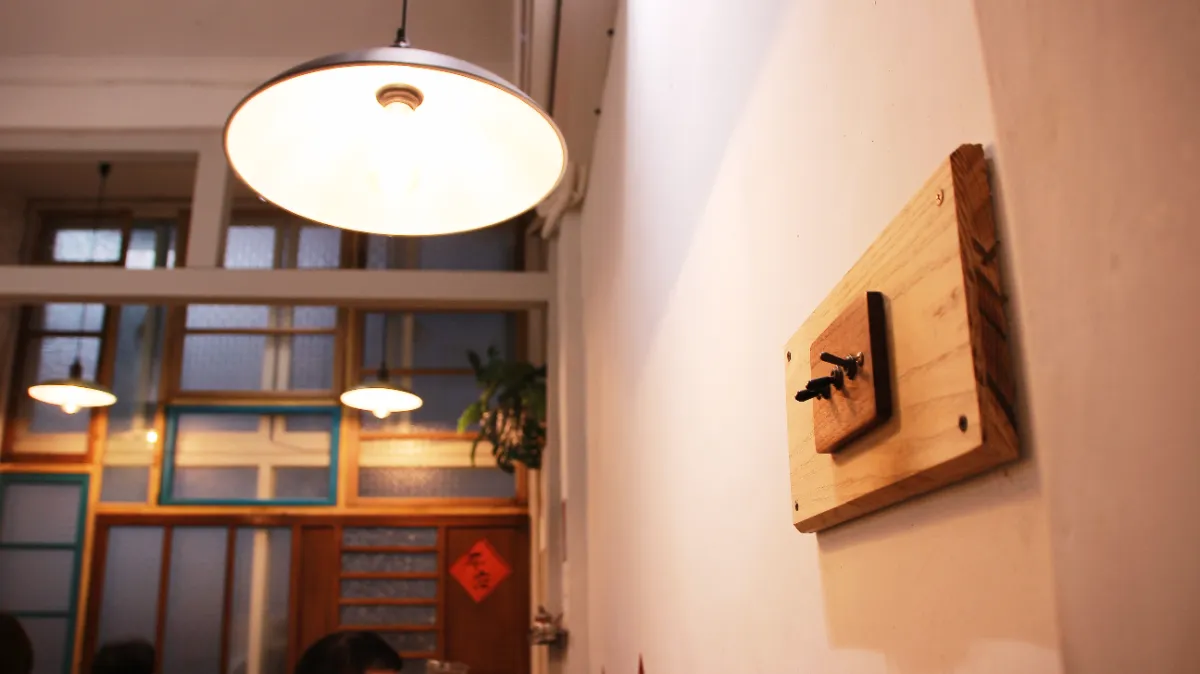 探店筆記|新竹東門市場人氣餐廳:硬漢主廚必吃料理推薦!